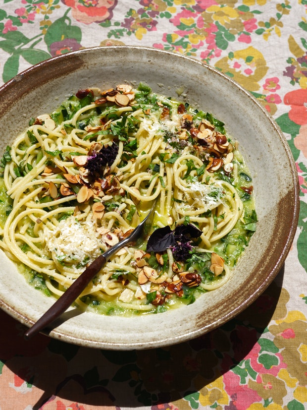 Pasta with Smashed Zucchini Cream