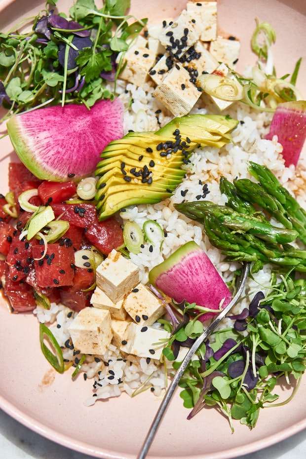 How to Make a Great Vegetarian Poke Bowl